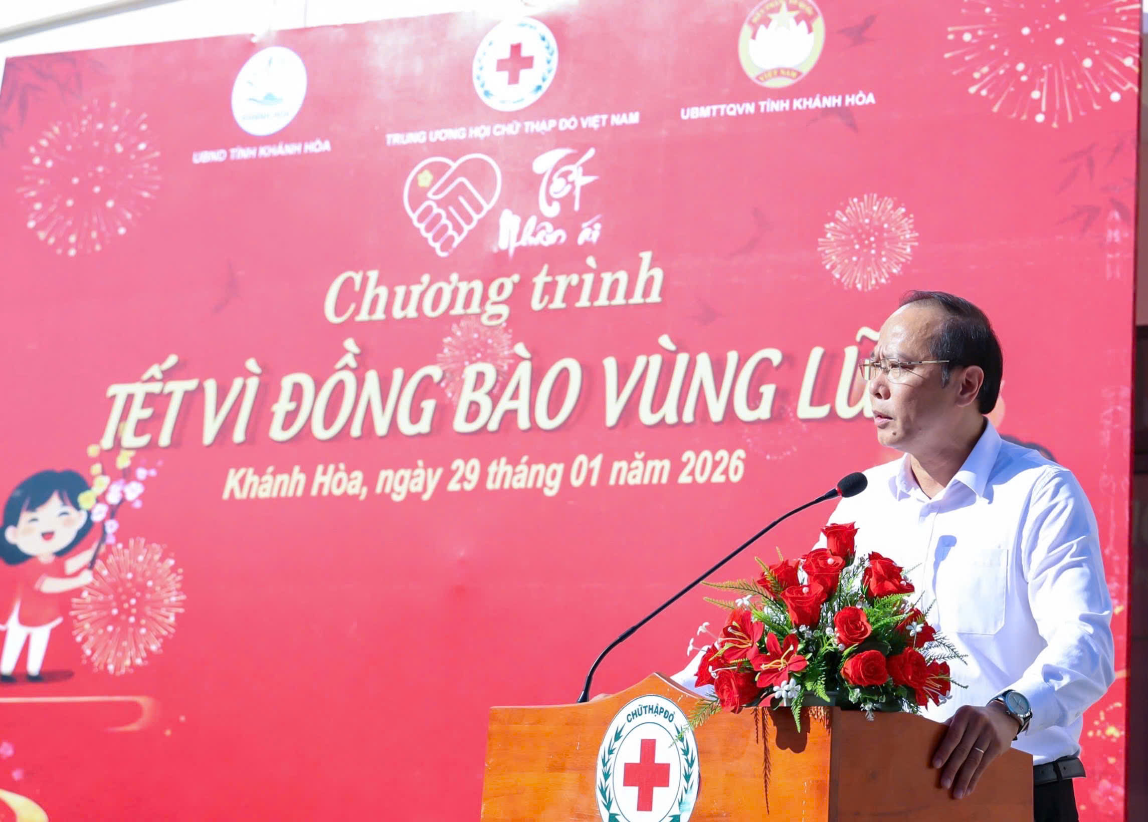 Đồng chí Nguyễn Khắc Hà – Phó Bí thư Tỉnh ủy, Chủ tịch Ủy ban MTTQ Việt Nam tỉnh Khánh Hòa phát biểu tại chương trình.